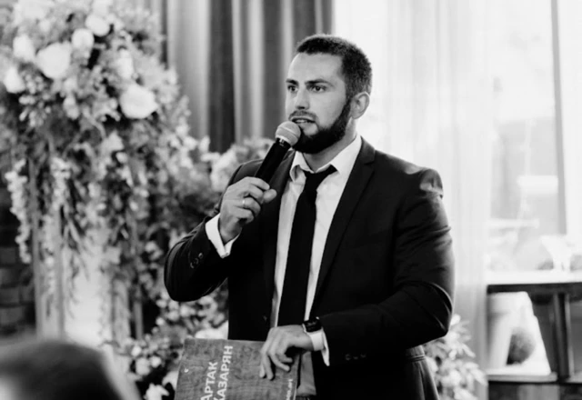 Ведущий Артак Казарян - слайд 17