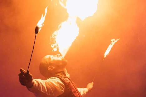 Световое и огненное  шоу 'Extravaganza' - фото 6