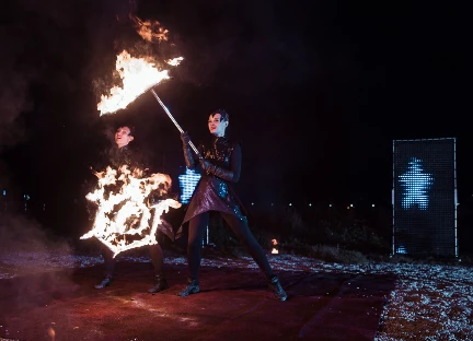 Световое и огненное  шоу 'Extravaganza' - фото 18