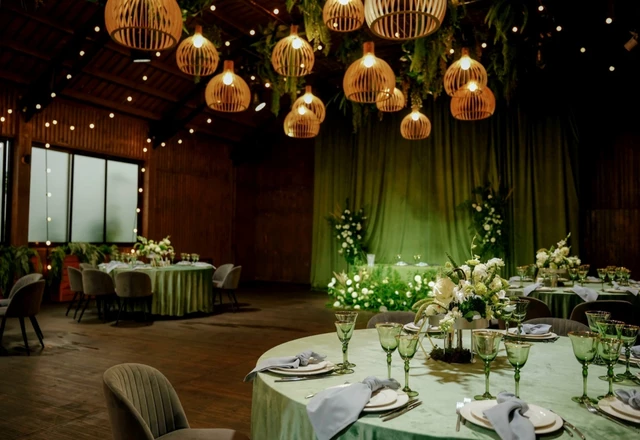 Свадебная площадка «Ранчо» Летняя веранда с террасой и поляной - фото 11