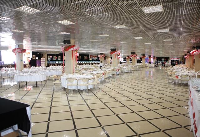 Grand Paradise / Гранд Парадайз Зал Торжеств со сценой - фото 3