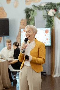 Ведущая Дарья Широкова - фото 8