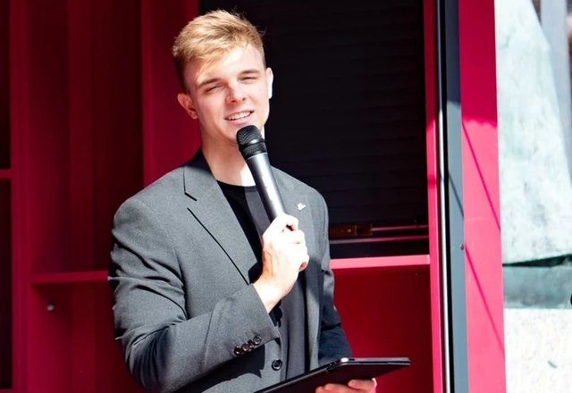 Валерий Гержан Ведущий - слайд 17