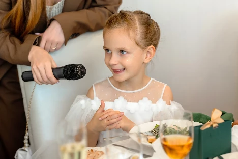 Ведущая Надежда Михалева - фото 19