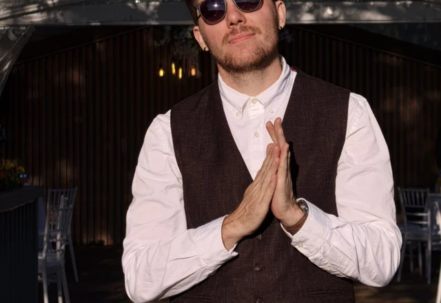 Ведущий Александр Антонян - слайд 17