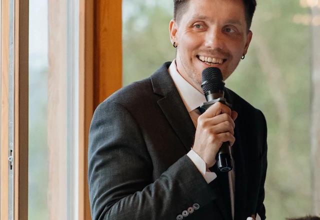 Ведущий Александр Антонян - слайд 12