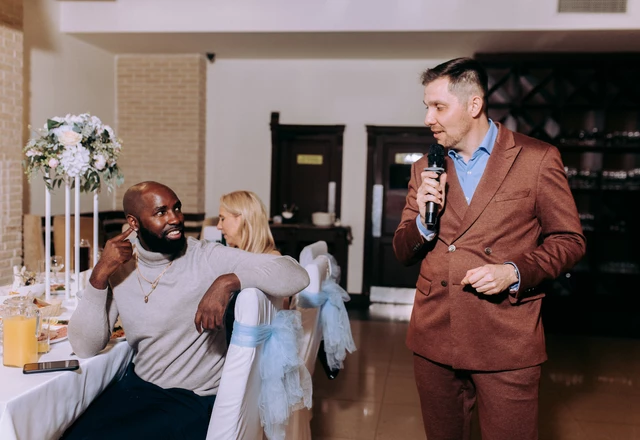 Ведущий Александр Антонян - фото 4