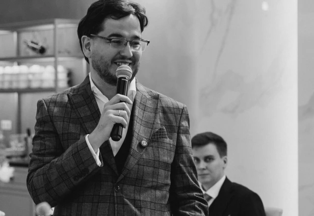 Ведущий Вячеслав Салнис - слайд 14