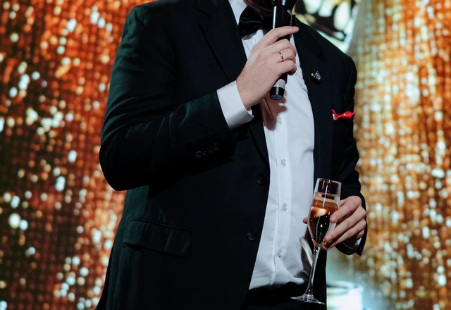 Ведущий Вячеслав Салнис - слайд 7