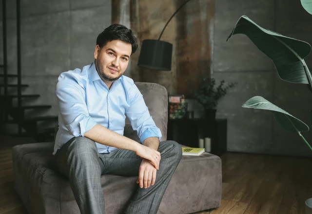 Ведущий Вячеслав Салнис - слайд 9