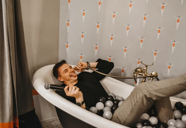 Ведущий Андрей Золотухин - слайд 16