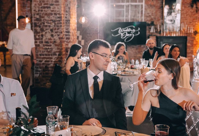 Ведущий Андрей Золотухин | Максим и Елена  - фото 1135