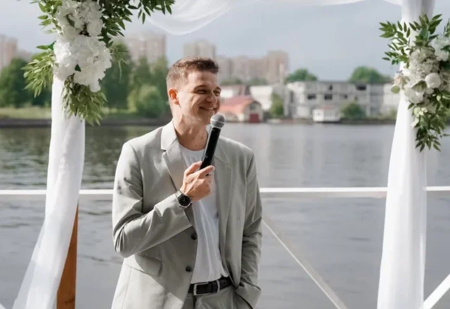 Ведущий Андрей Золотухин - слайд 12