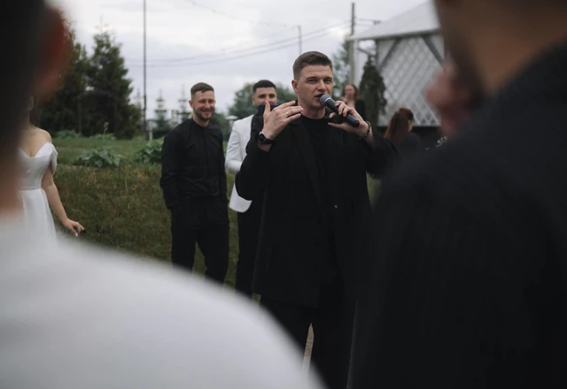 Ведущий Андрей Золотухин | Эдуард и Ольга