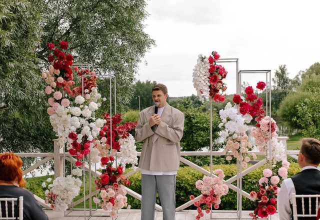 Ведущий Андрей Золотухин - фото 7