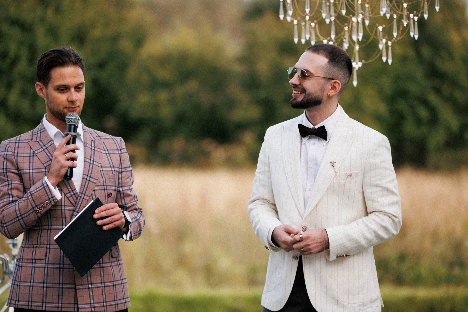 Ведущий Иван Комаров - фото 17