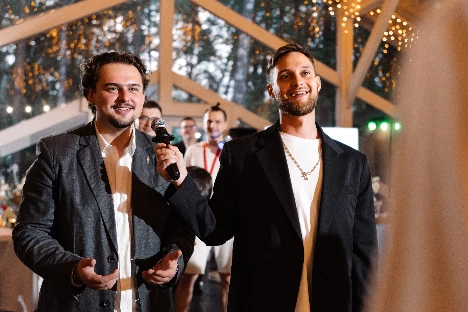 Ведущий Иван Комаров - фото 5