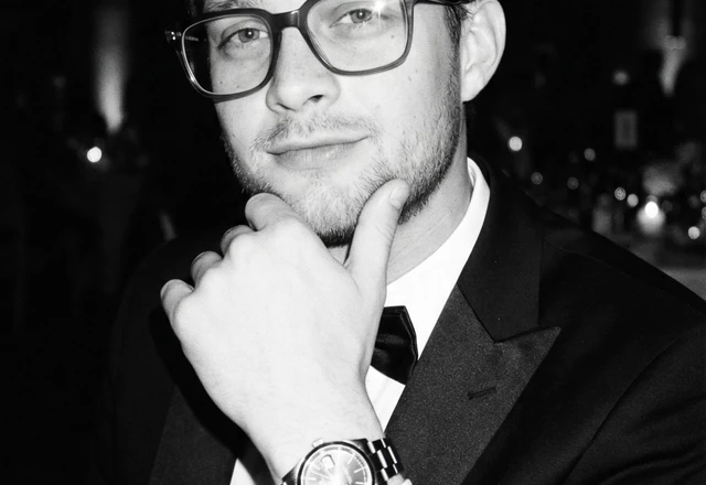 Ведущий Иван Комаров - фото 7