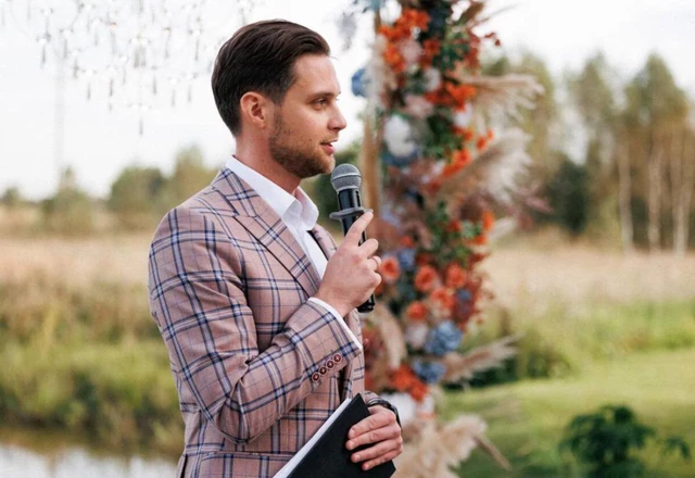 Ведущий Иван Комаров | Самая стильная пара сезона