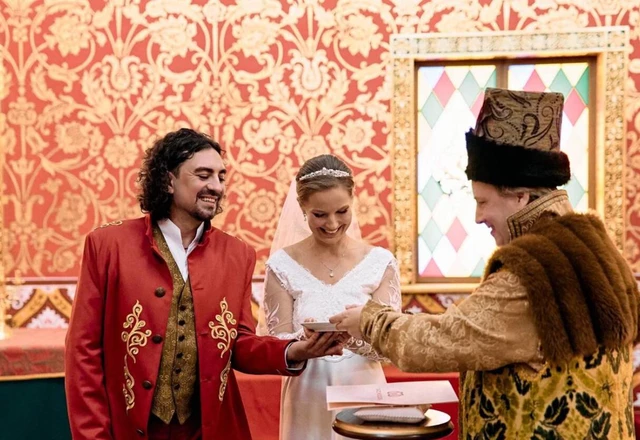 Ведущий Иван Комаров | Царская свадьба Андрея и Александры