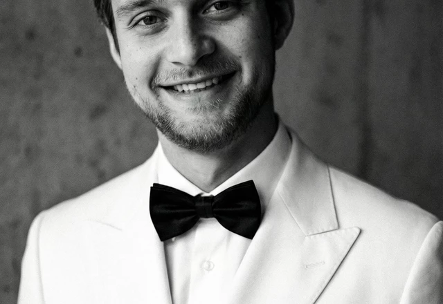 Ведущий Иван Комаров - слайд 15