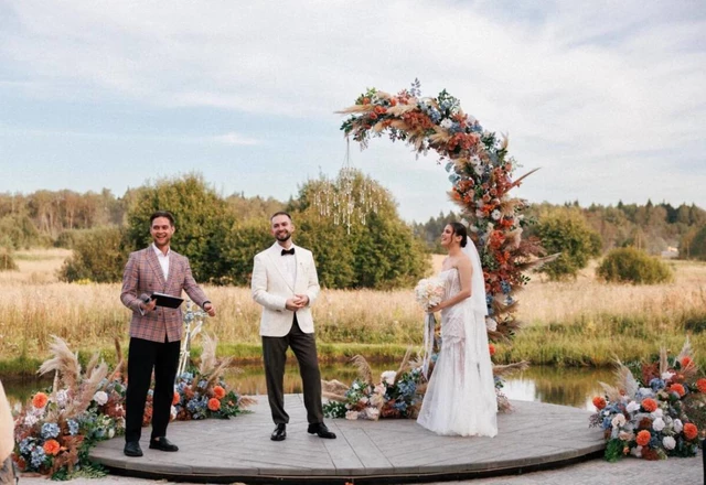 Ведущий Иван Комаров | Самая стильная пара сезона - фото 56