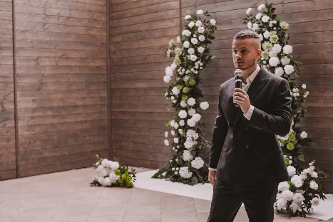 Ведущий Валентин Либерзон - фото 20