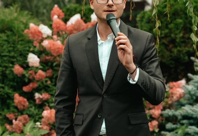 Ведущий Валентин Либерзон - слайд 8