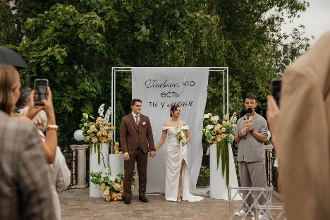 Ведущий Александр Арисов - фото 5