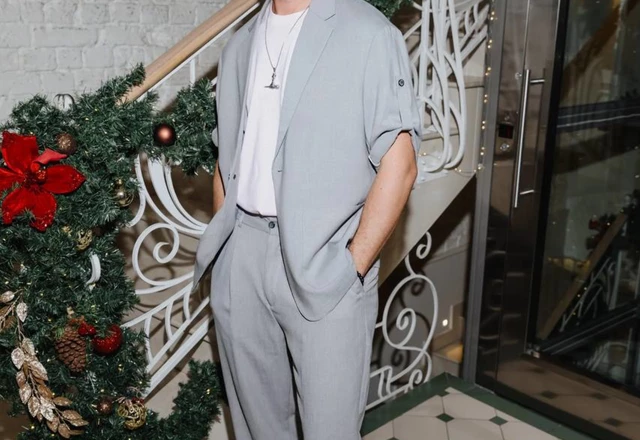 Ведущий Александр Арисов - слайд 10