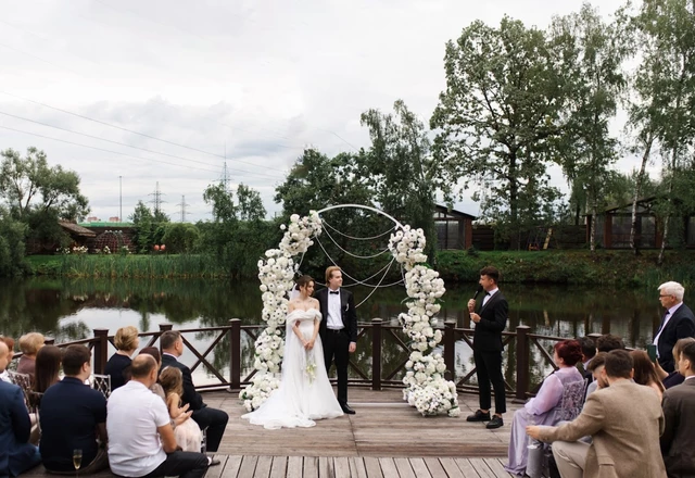 Ведущий Александр Арисов - слайд 18