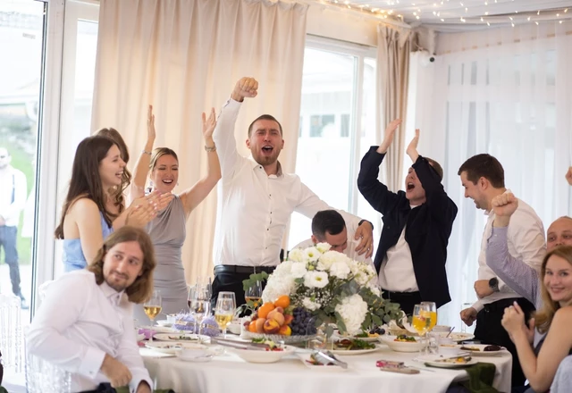 Ведущий Александр Арисов | Вадим и Валерия - фото 208