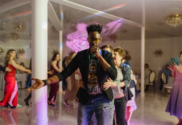 Ведущий Александр Арисов | Владислав и Екатерина - фото 188