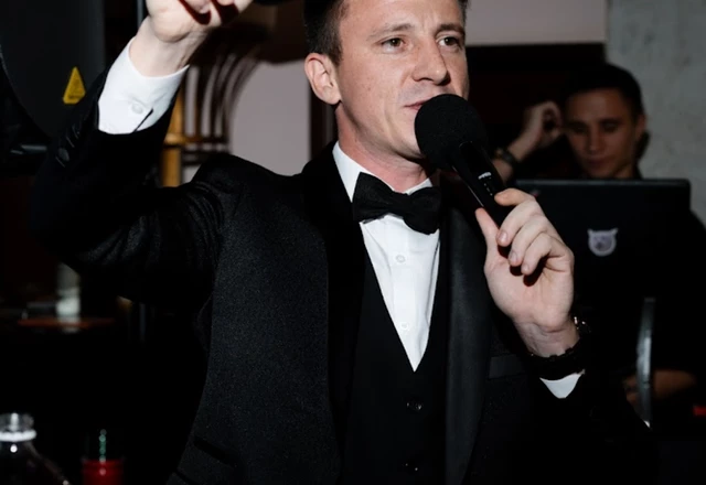 Ведущий Александр Арисов | Полина и Владимир - фото 266