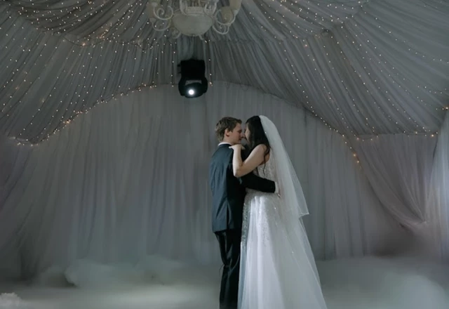 Ведущий Александр Арисов | Арина и Артем - фото 98