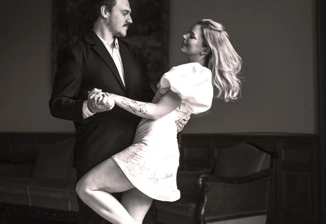 Свадебный фотограф Аня Золотарева - слайд 1