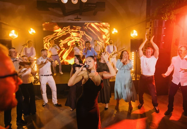 Кавер-группа True Party Band - слайд 5