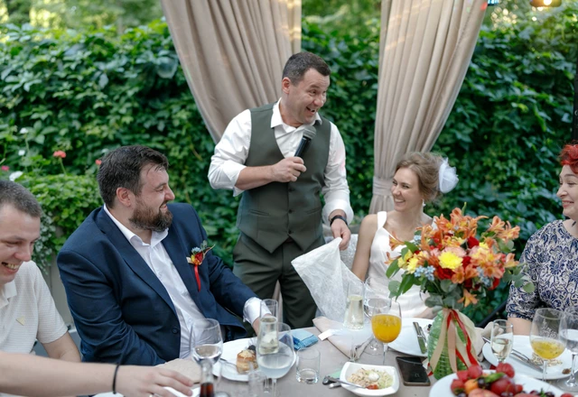 Ведущий Денис Колесников - слайд 3