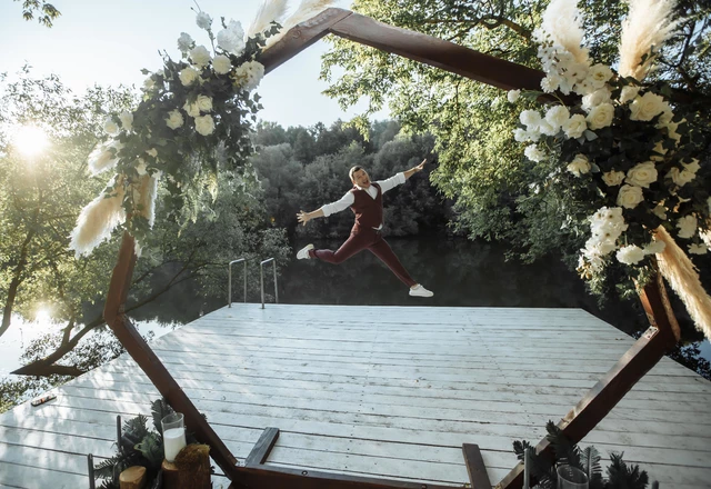 Ведущий Денис Колесников - слайд 11