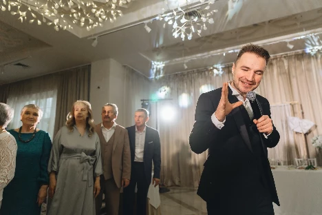 Ведущий Никита Малышев - фото 2