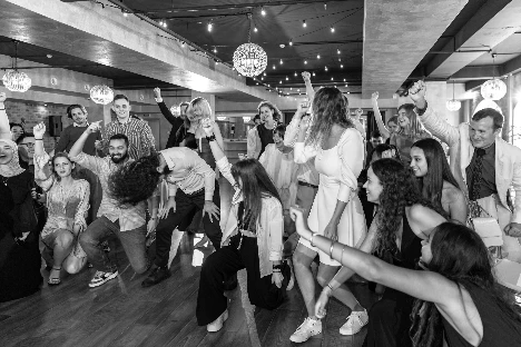 Ведущая Катя Водопьянова - фото 12