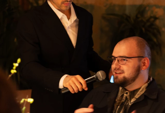 Ведущий камерных свадеб Тимур Султанов - слайд 18