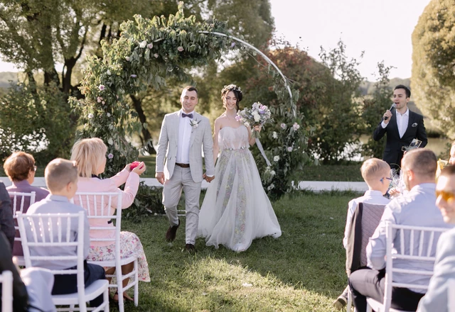 Ведущий камерных свадеб Тимур Султанов - слайд 1