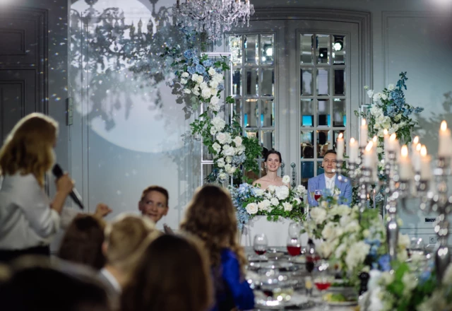 Ведущая, с которой тепло Александра Карсо - фото 6