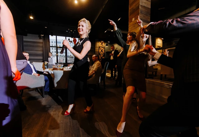 Ведущая, с которой тепло Александра Карсо - слайд 19