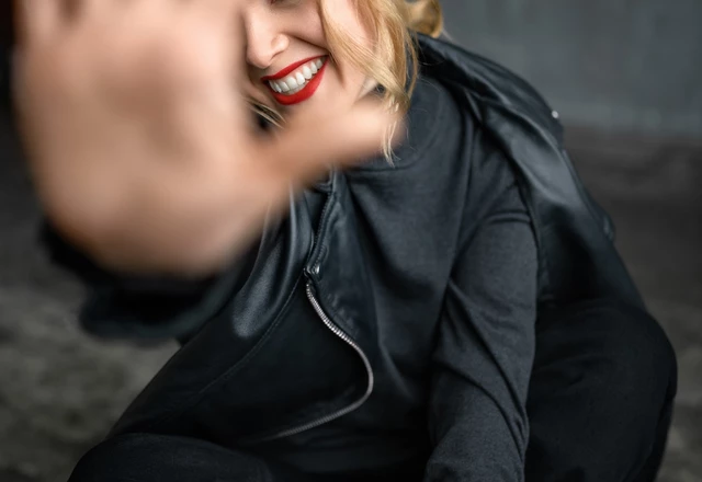 Ведущая, с которой тепло Александра Карсо - слайд 10