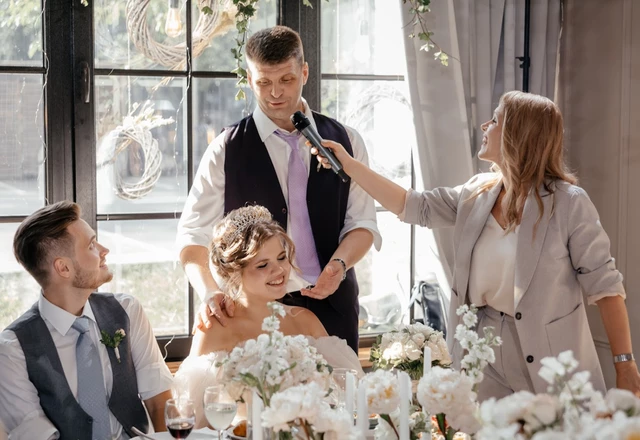 Ведущая, с которой тепло Александра Карсо - фото 3