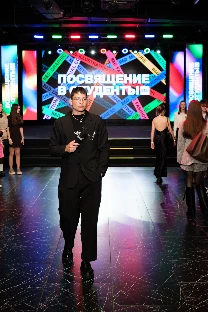 Ведущий Дмитрий Торопин - фото 19