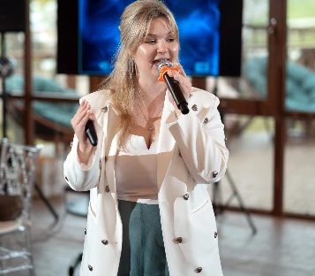 Ведущая Загородникова Юлия - фото 4