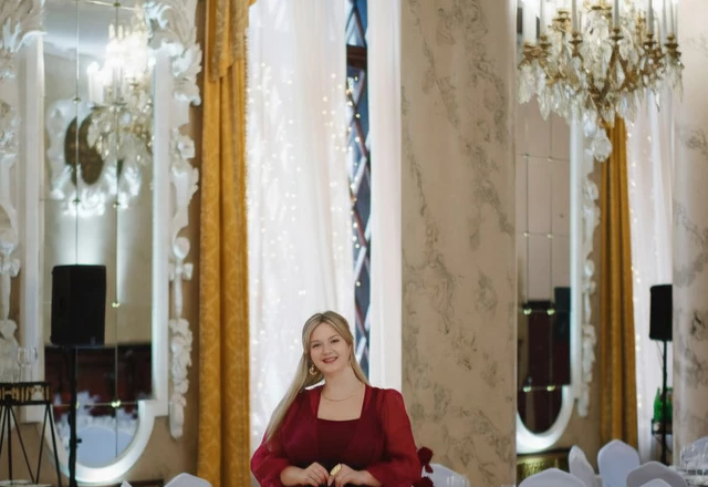 Ведущая Загородникова Юлия - слайд 9